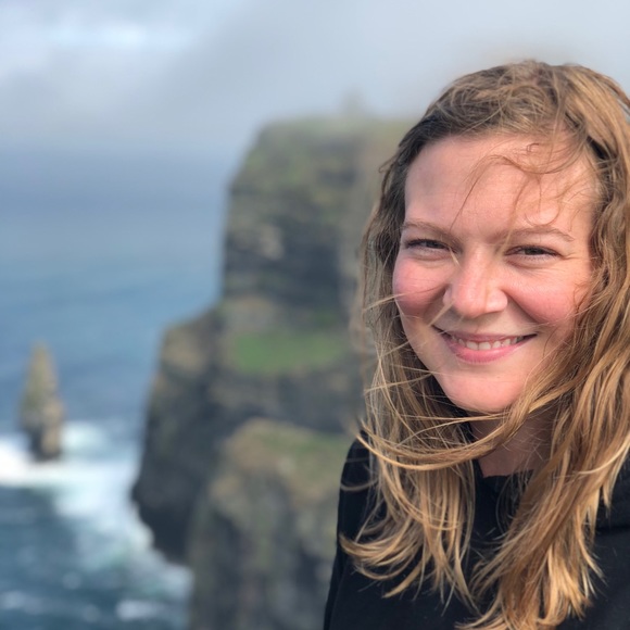 Meet your Posher, Katy - Picture 1 of 1